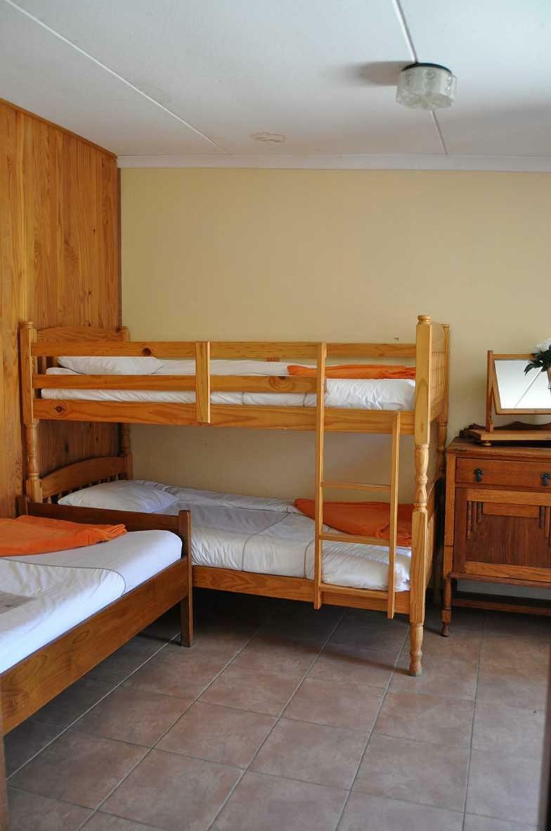 Lüderitz Obelix Guesthouse מראה חיצוני תמונה